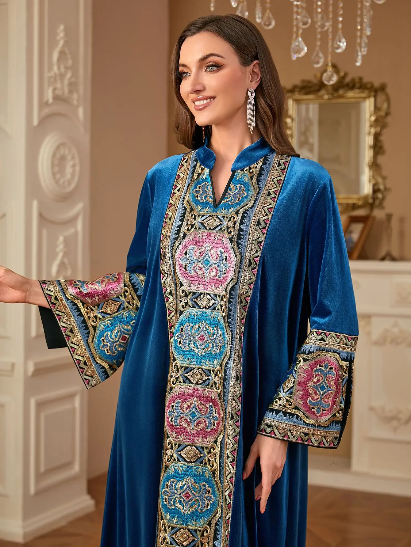 

Eid Mubarak Velvet Abayas Long Sleeve for Warm Women Muslim Embroidery Maxi Dress Turkey Kaftan Islamic Clothing Musulmane Femme