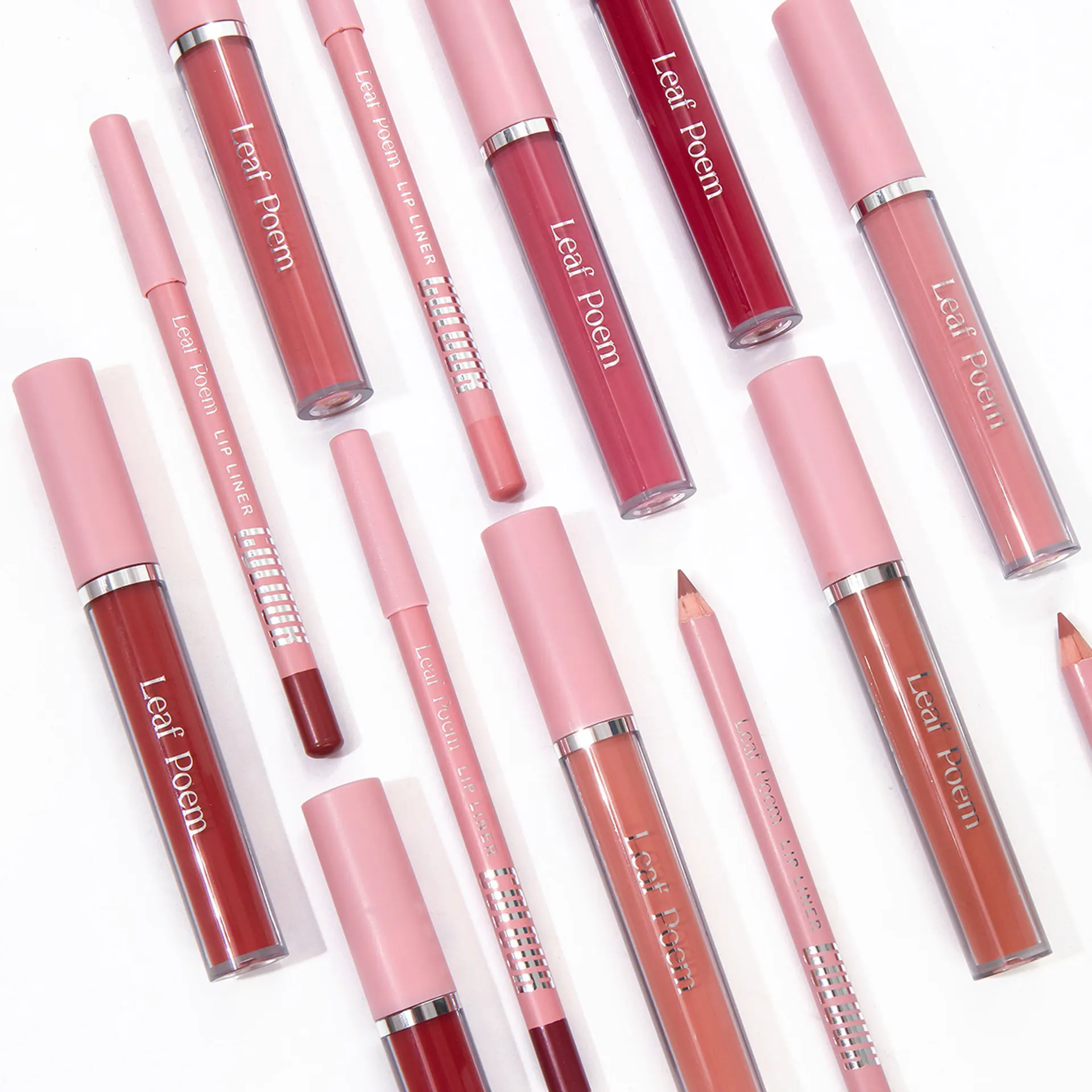 Trendy Waterproof Matte Finish Lip Set with Lip Liner 2-Piece Non-Sticky Long Wear for Special Events No Staining Professional