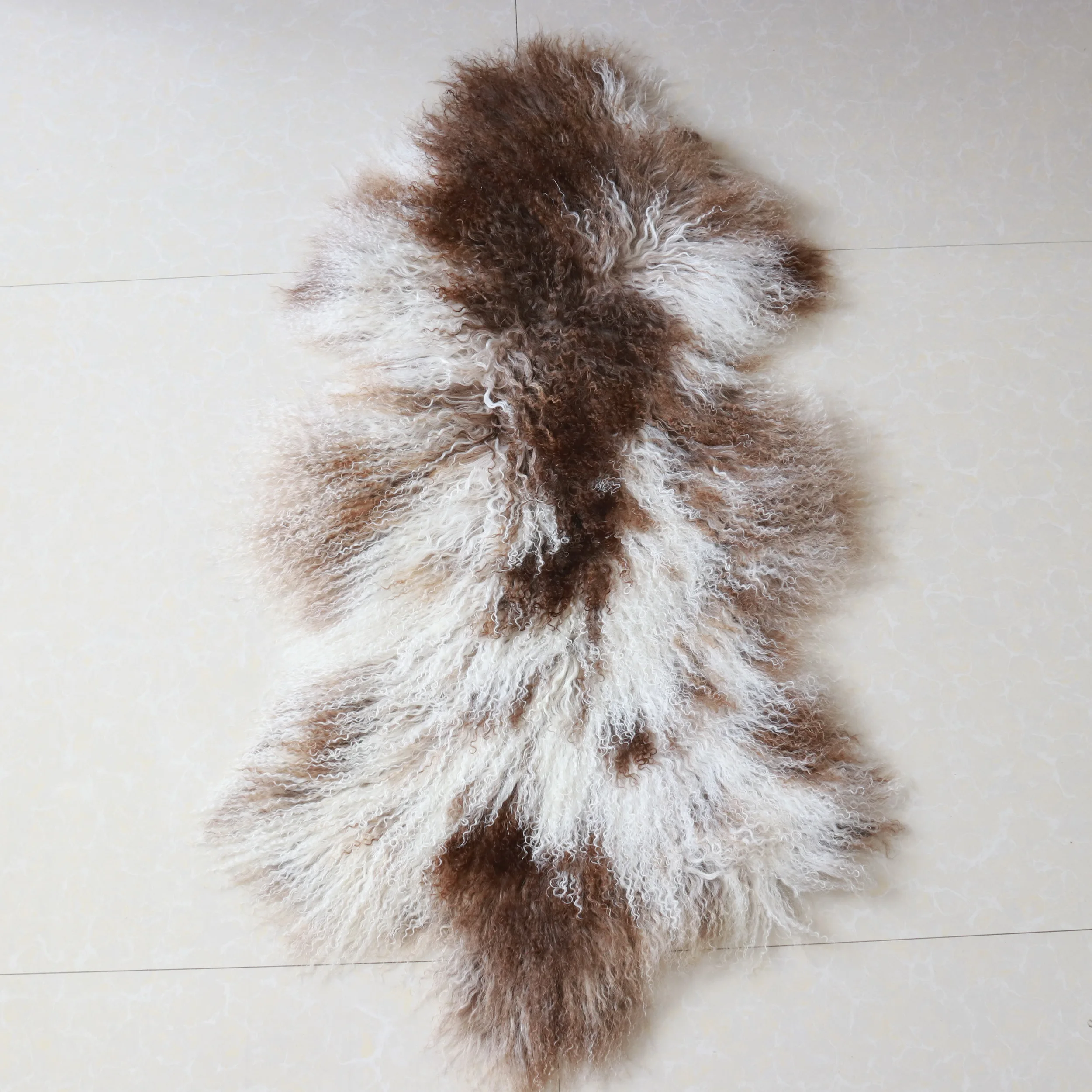 NMR013 Real Tibetan Lamb Wool Carpet Natural Brown White Colored Curly Soft Fluffy Mongolian Sheepskin Pelt Fur Hide Area Rug