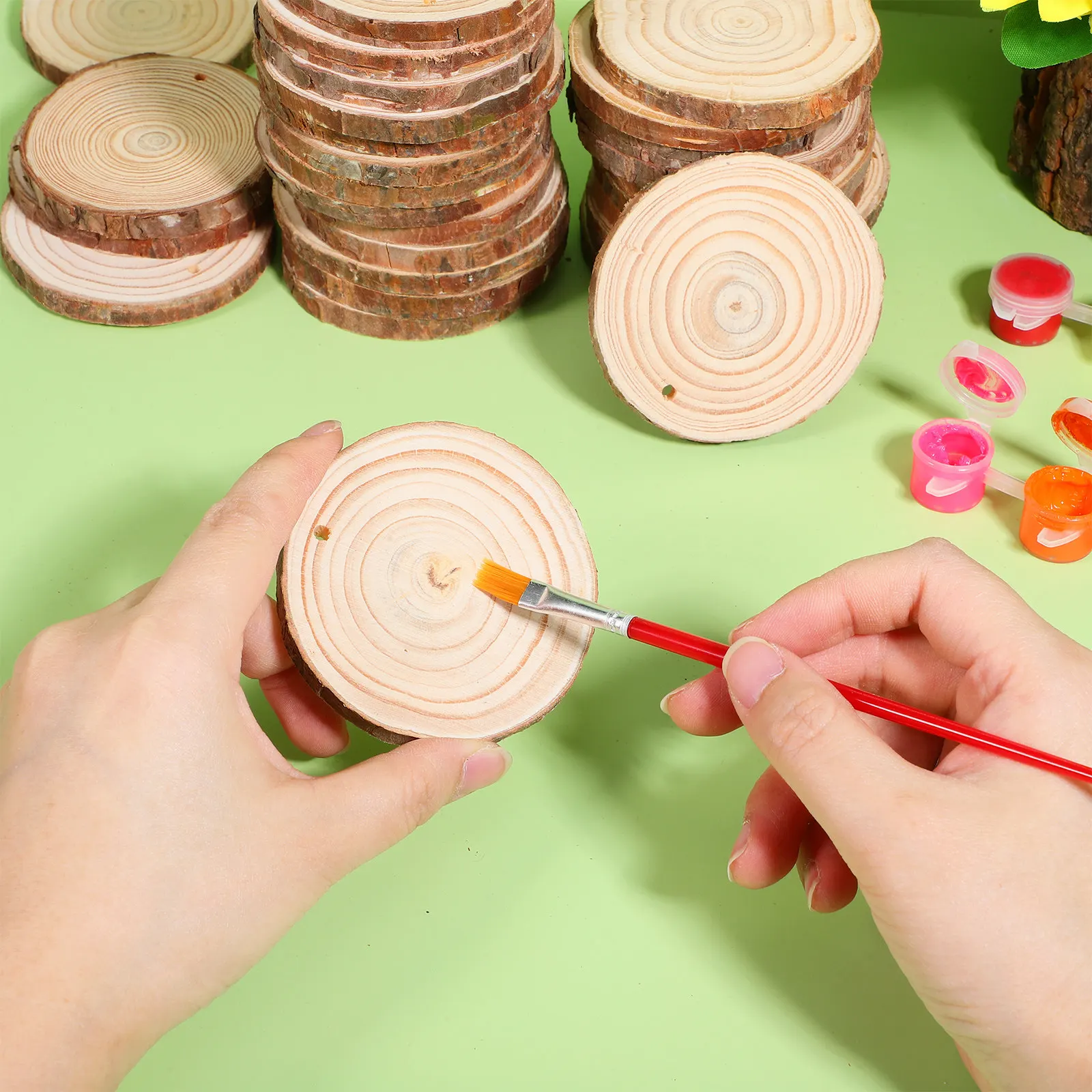 

50Pcs Wood Discs for Crafts Unfinished Round Wood Slices Natural Texture DIY Christmas Ornaments Wall Art Craft Kits with Jute