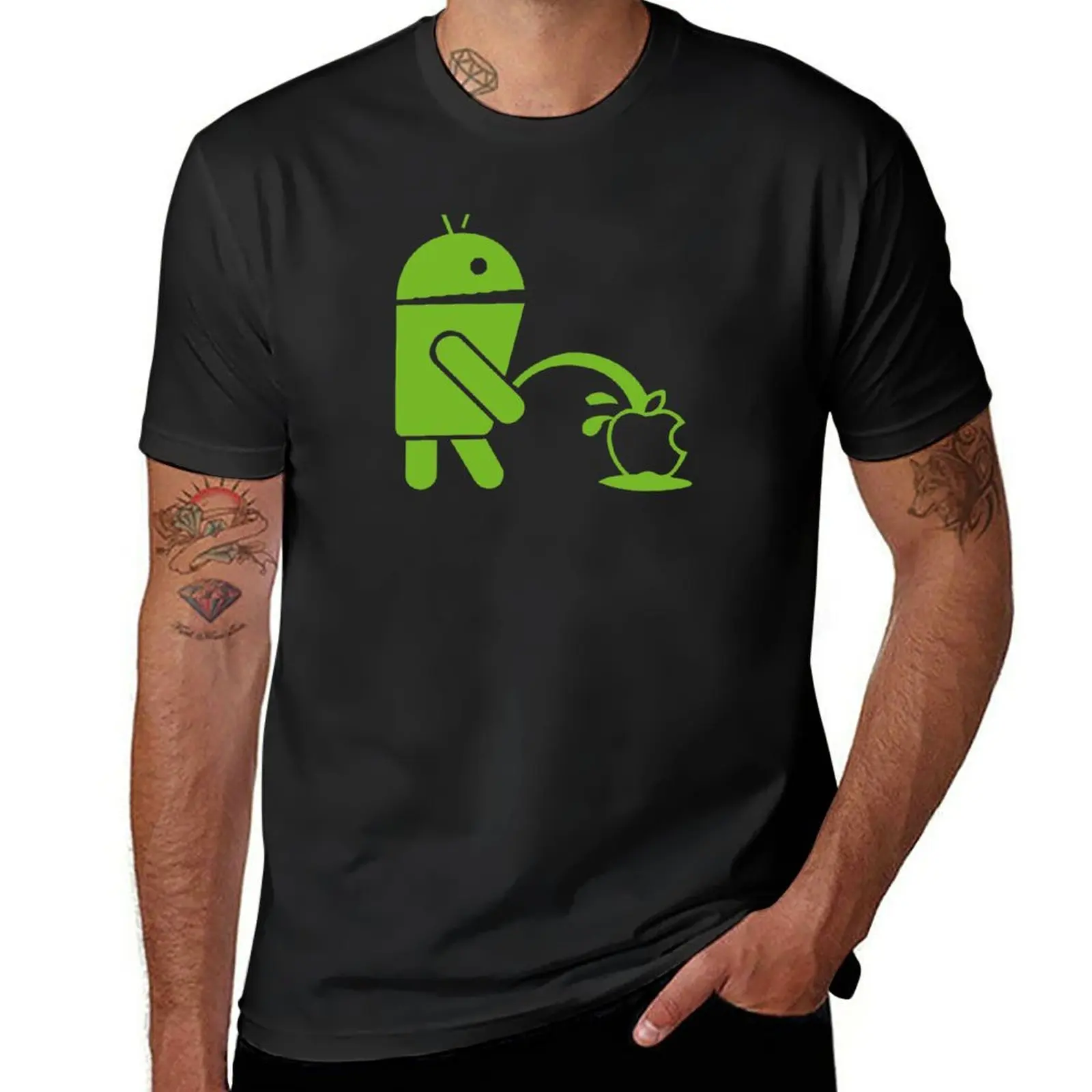 New Android Peeing On Apple Cool T-Shirt T-shirt for a boy plain t-shirt men long sleeve t shirts