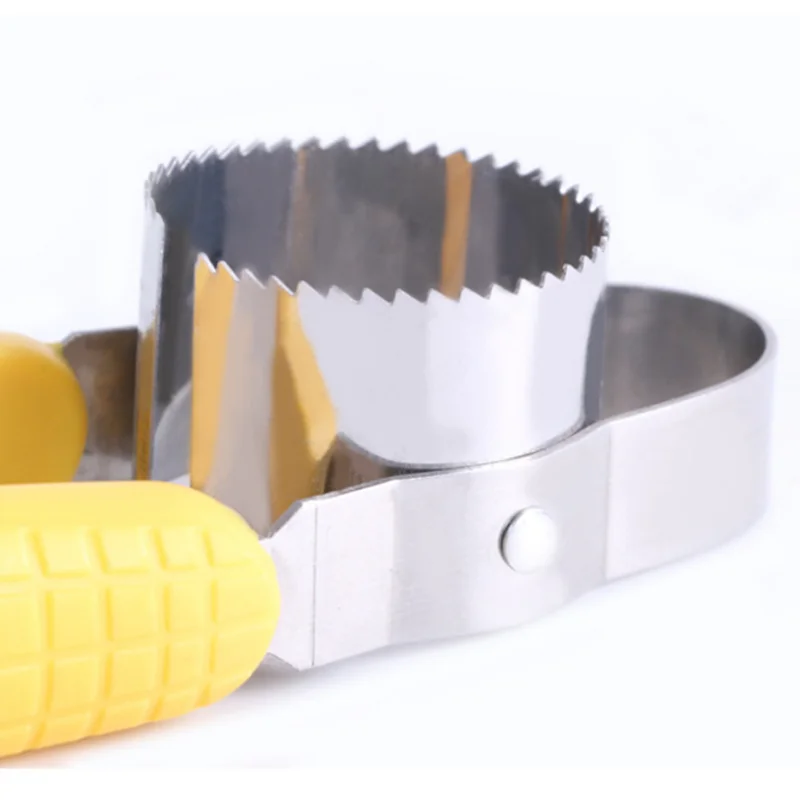 Multi-function Corn Sheller Thresher Hand-held Stainless Steel Corn Planer Household Kitchen Corn Cob Stripper Cutter Peeler