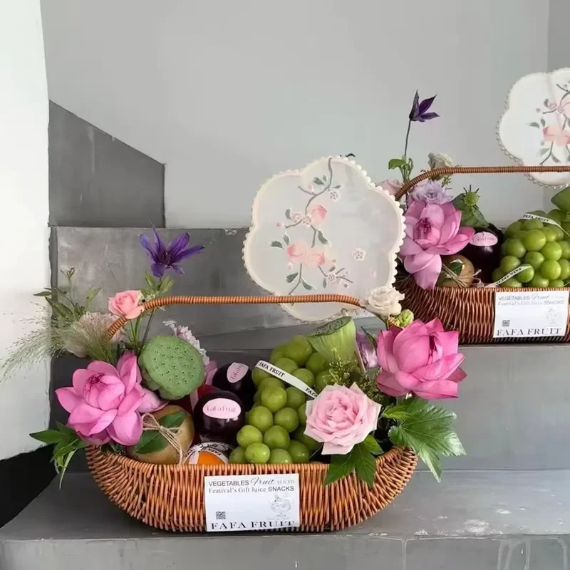 Eco Friendly Natural Bamboo Rattan Semi Circular Flower Basket for Picnic Wedding Hotel Home Decoration Storage Organizer