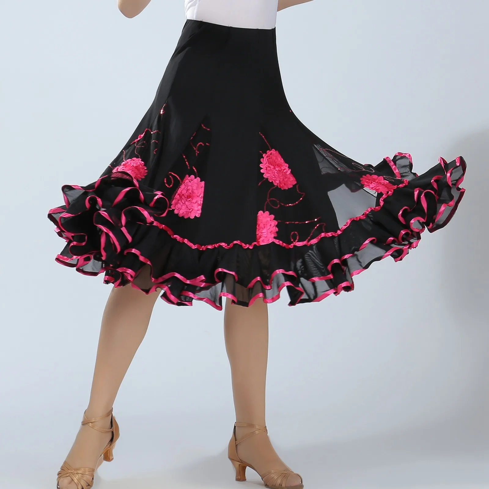 Falda moderna de Tango Latino para mujer, media falda de baile de salón, traje de actuación de malla con lentejuelas de flores, columpio grande, Vestidos con volantes