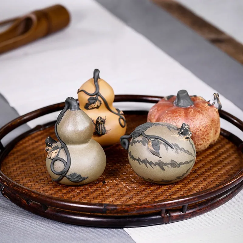 

Handmade Purple Sand Frog Tea Pet, Zen Gourd Figurine for Tea Tray, Creative Office Desktop Ornament, Lucky Feng Shui Home Decor