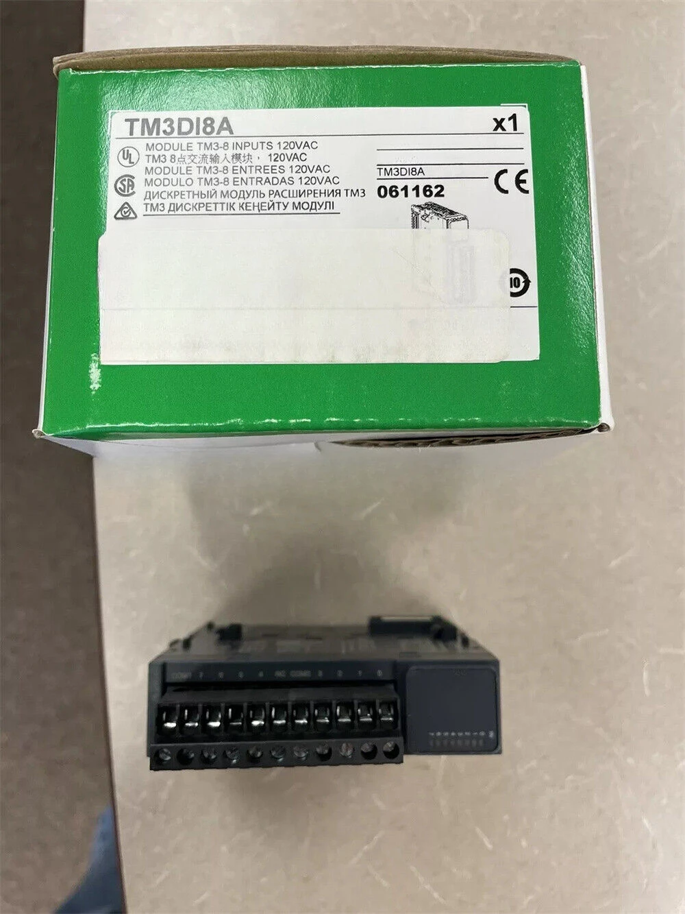 New TM3DI8A PLC Module New in Box