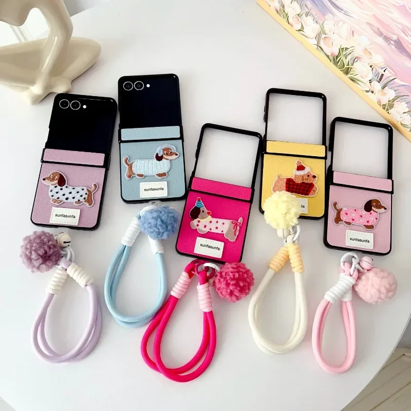 Niedliche Cartoon-Hunde-Leder-Handyhülle mit Handschlaufe für Samsung Galaxy Z Flip, stoßfeste Abdeckung, kompatibel mit mehreren Modellen
