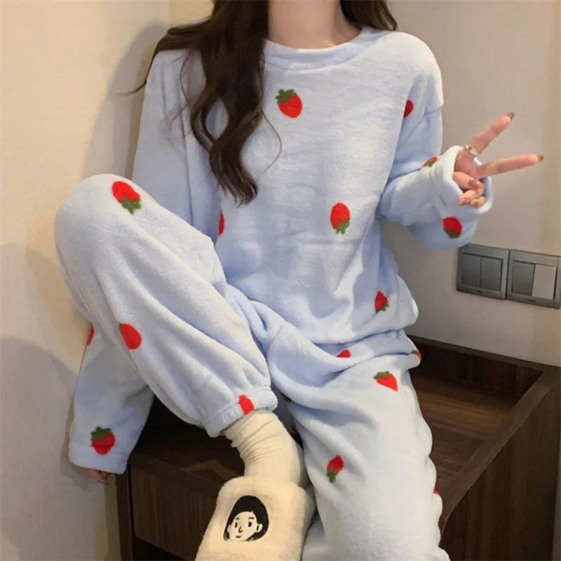 Thickened Warm Sleepwear Winter Coral Velvet Strawberry School Home Wear Two-Piece Women Long-Sleeved Pajamas Solid Nightwear