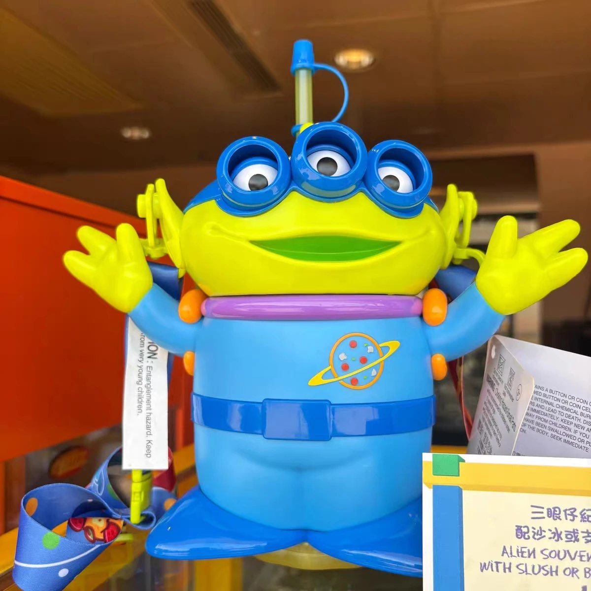 botella-de-agua-con-luz-led-de-toy-story-alien-rocket-de-hong-kong-disney-taza-para-beber-con-asa-cruzada-para-ninos