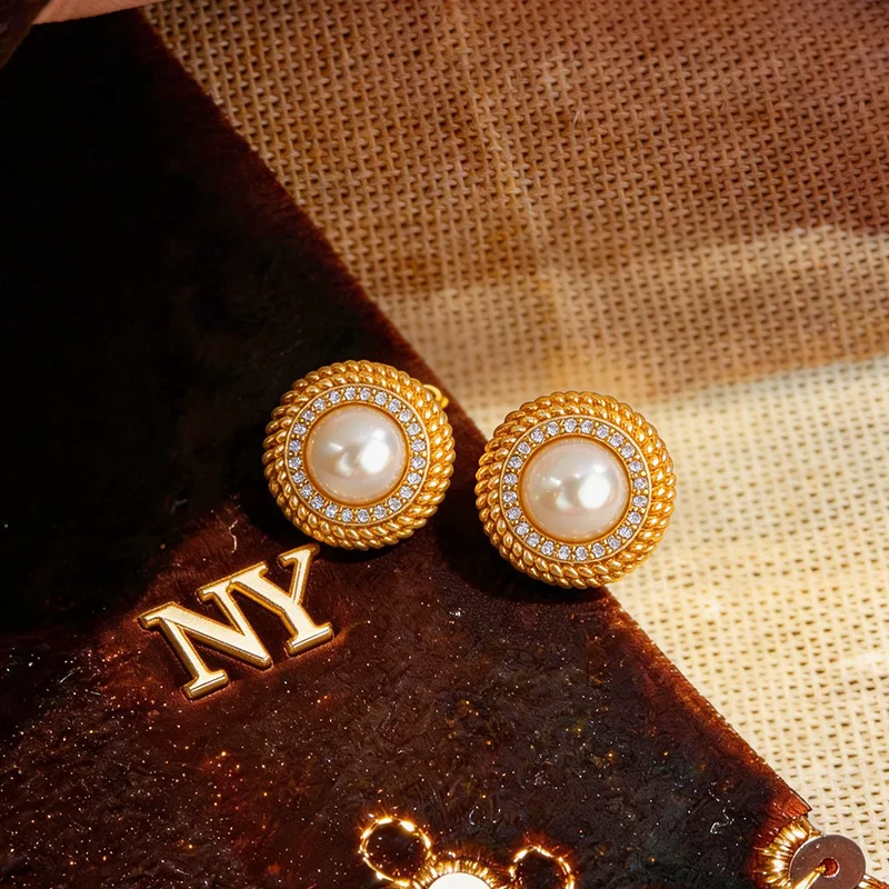 Western-style Elegant Versatile 9999 24K Solid Gold Braided Pattern Pearl Stud Earrings for Women, Niche Light Luxury erling