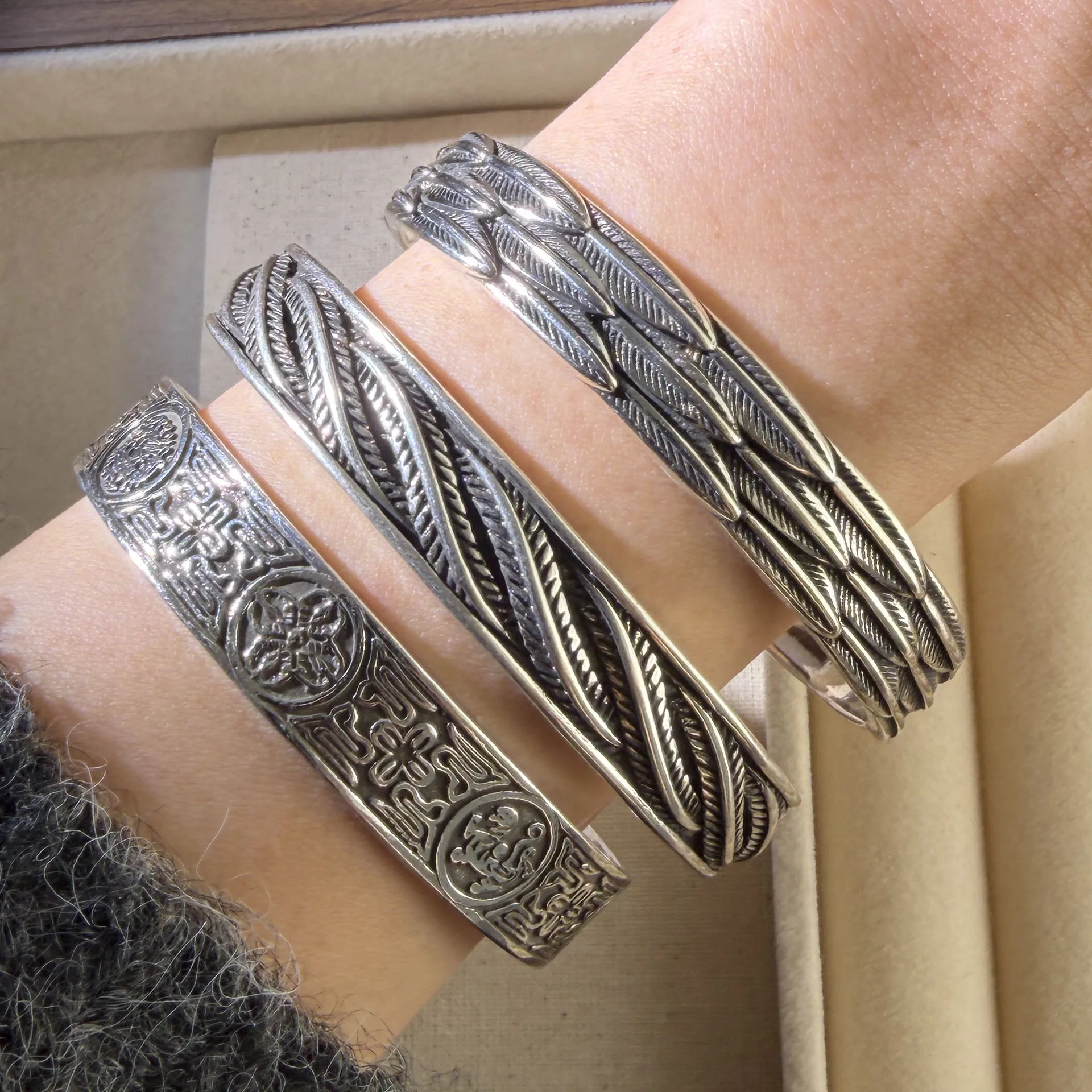 

100% Solid 925 Sterling Silver Metal Bracelet for Women Vintage Handmade Simple Retro Feather Wide Bracelet Birthday Gift Party
