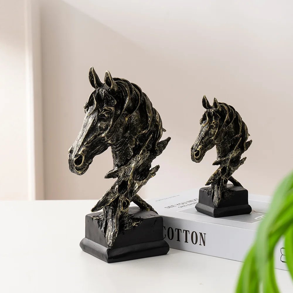 

American Style Resin Horse Head Sculpture‌ – Unique Bar & Living Room Decor, Elegant Gift for Home Styling