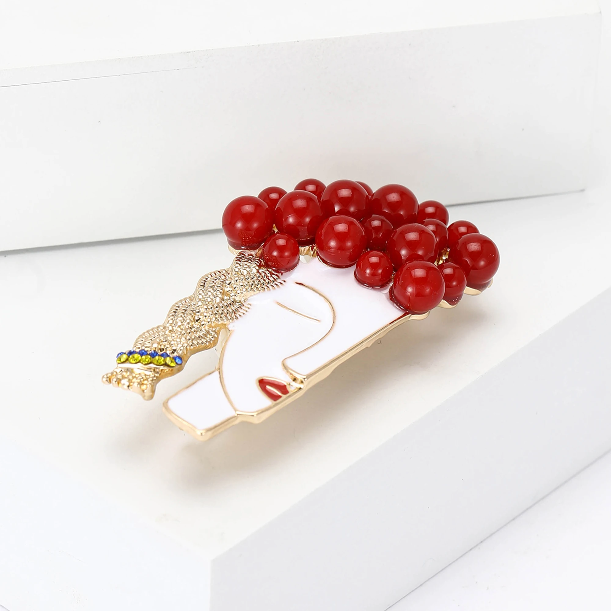 

Beaut&Berry Unique Creative Rhinestone Lady Brooches for Women Characters Pins Casual Party Accessories Gifts Friends Decoration