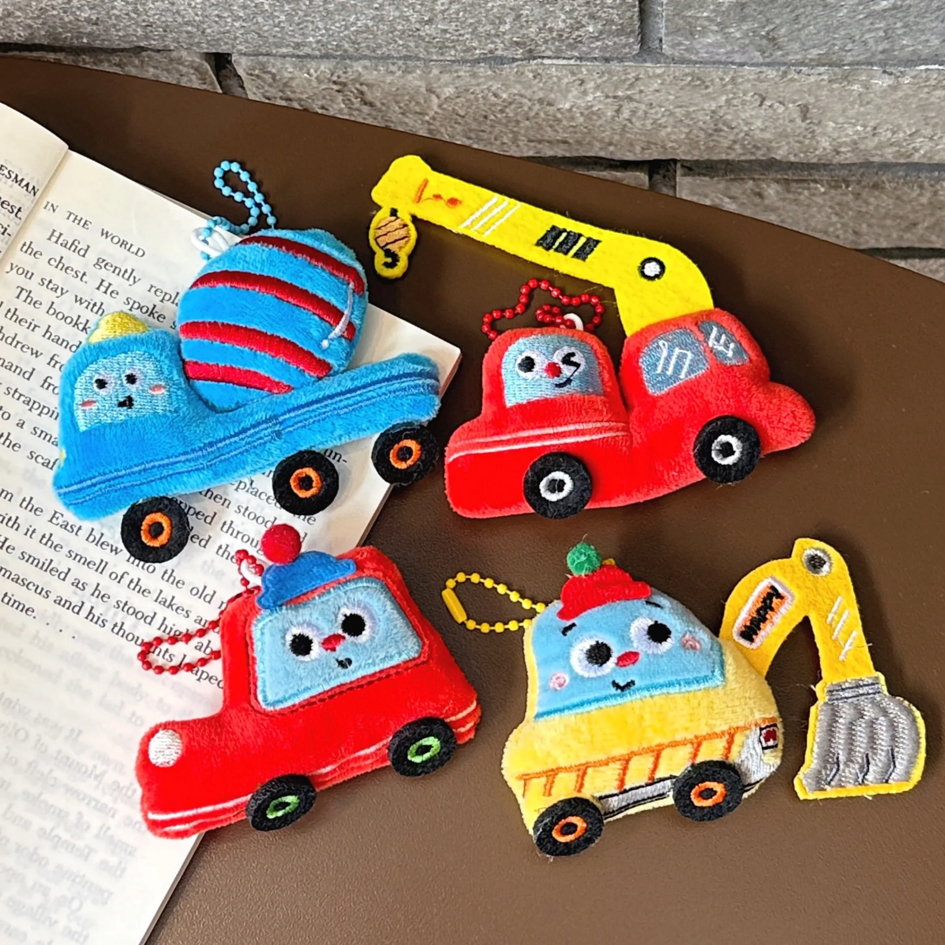 1/4 Pcs Cartoon Plush Excavator Crane Car Pendant Backpack Keychain Decorative Pendant