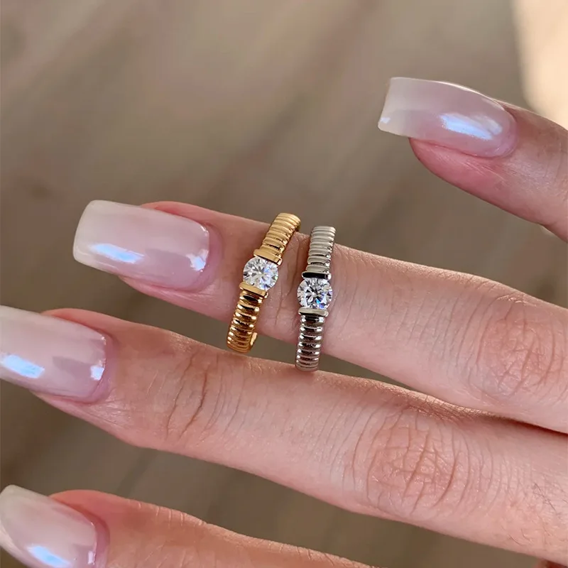 Small fresh satin single diamond ring with straight grain luster rings for women charms classic suitable for daily wear jewelry