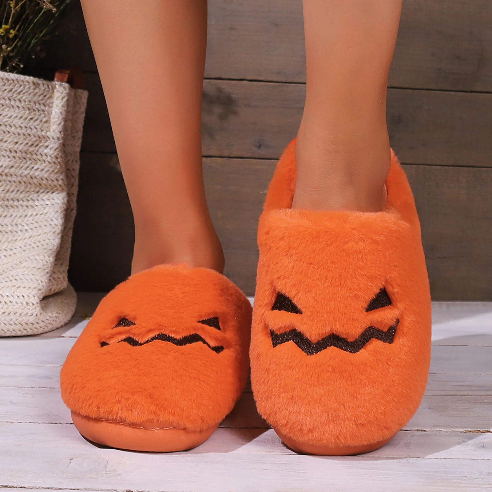 Prezenty na Halloween śliczne Halloweenowe kapcie z dyni Ciepłe zimowe kapcie bawełniane Ghost Slipper Shoes Antypoślizgowe miękkie pluszowe kapcie