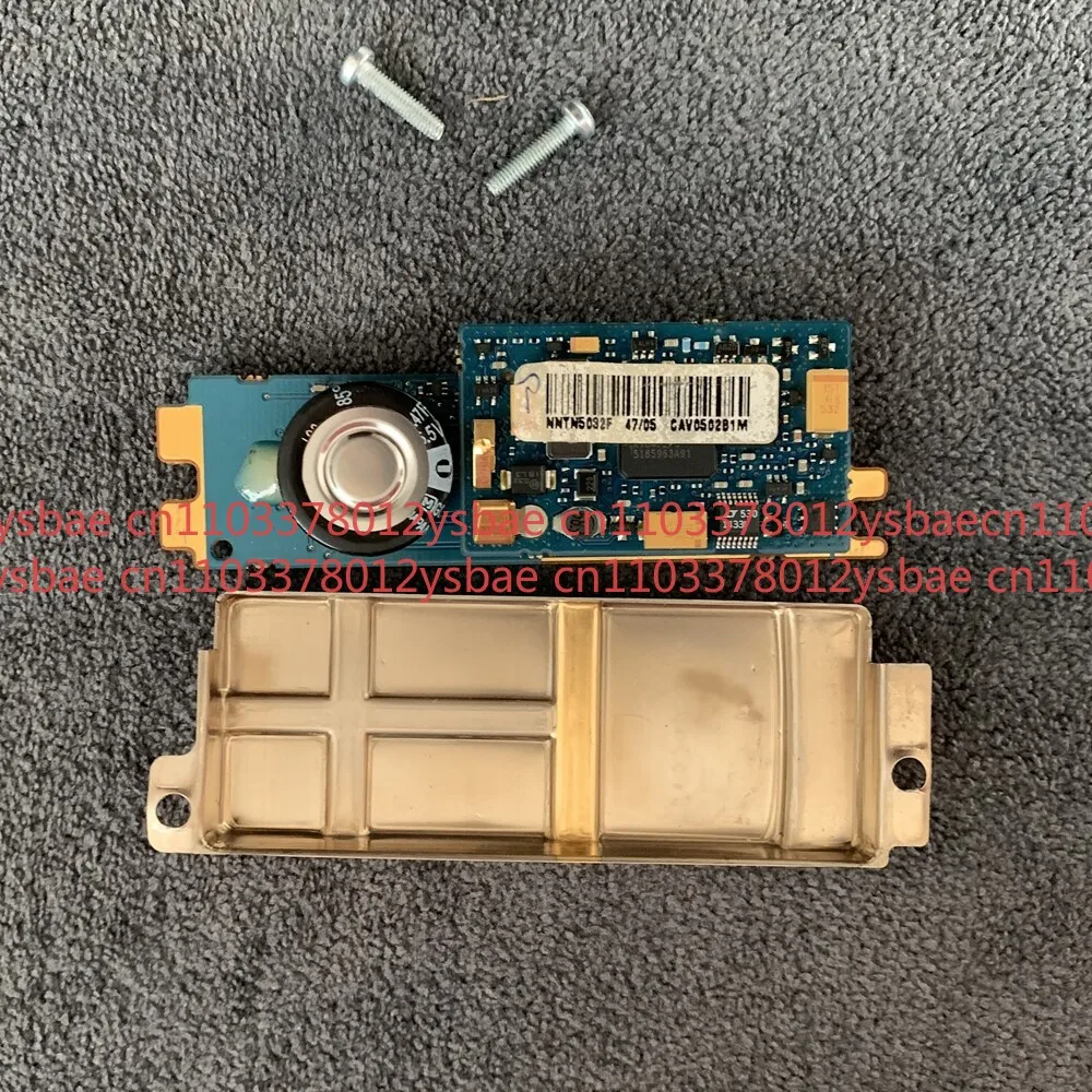 

ОК Используется для Motorola PHLN6918C MHLN6918B Carrier Board XTL5000 XTL2500 O&M головы NNTN5032