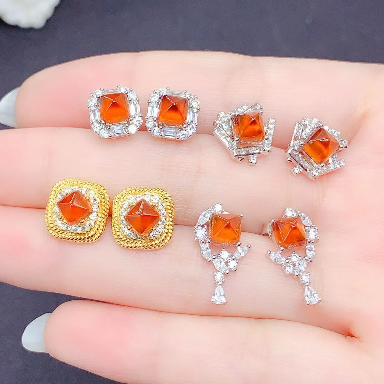 

Серьги-гвоздики с сахарным бухангом и драгоценными камнями, серьги-гвоздики из натурального фанта с гранатом 5 мм, 1 карат, ювелирные изделия из серебра 925 пробы