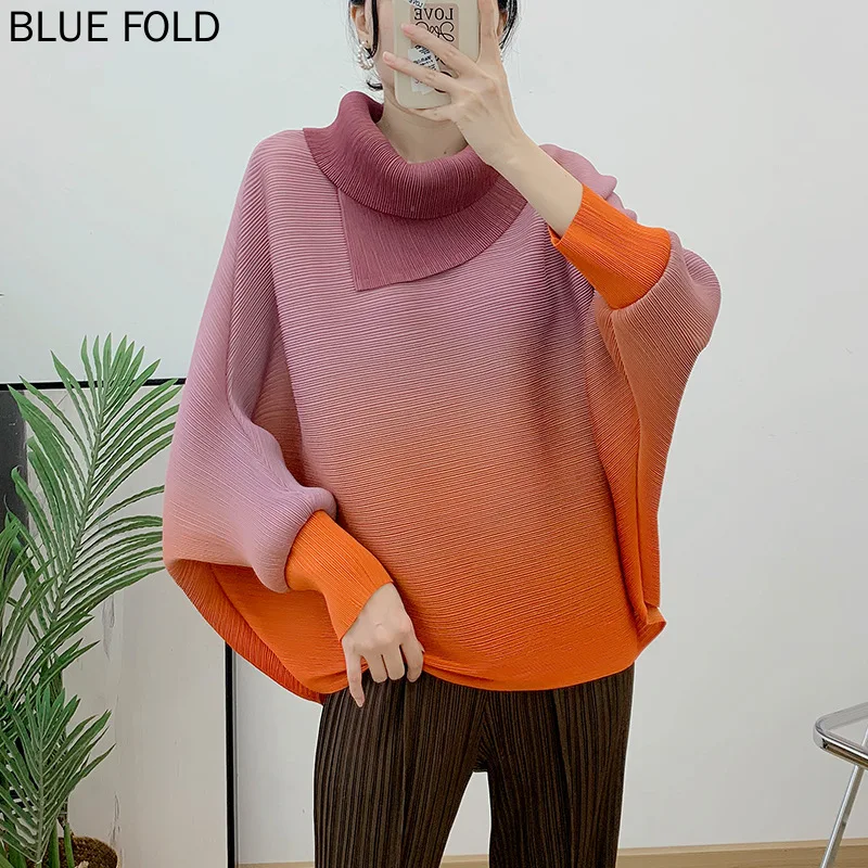 MIYAKE-Pleated Gradient Printed Top for Women New Style T-shirt Bat Sleeve Long Sleeve, Casual Pleated Clothes Spring and Autumn