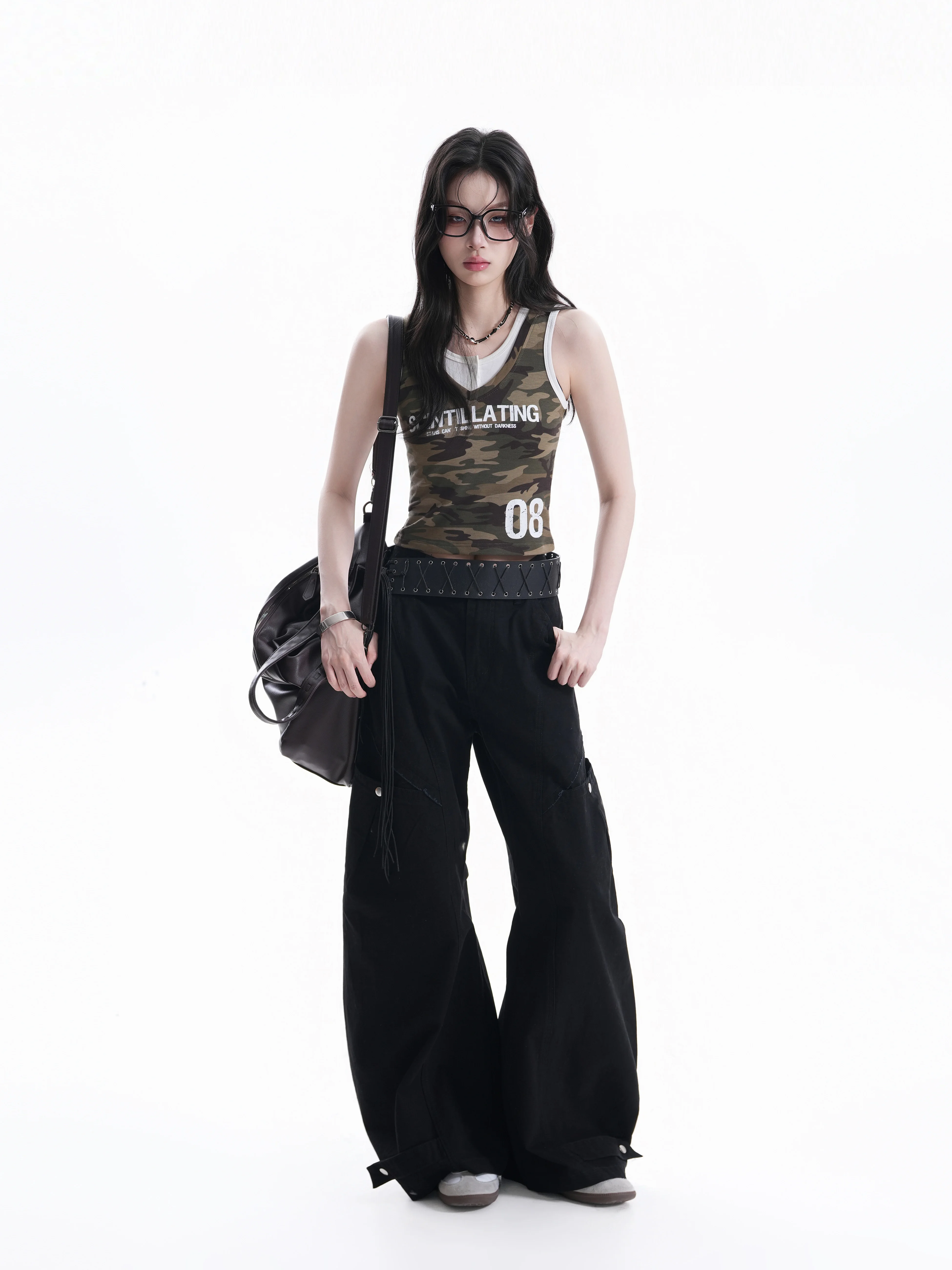 Millennial Style Color Block Camouflage Print Sleeveless Vest Sporty Sexy T-Shirt Cleanfit Slimming Short Length V-Neck Backless