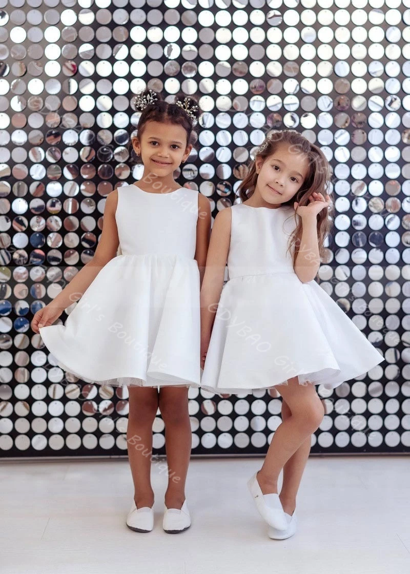 사용자 정의 소녀 파티 가운 라운드 넥 민소매 웨딩 꽃 소녀 드레스 위의 무릎 길이 2-14 어린이 친교 드레스와 활