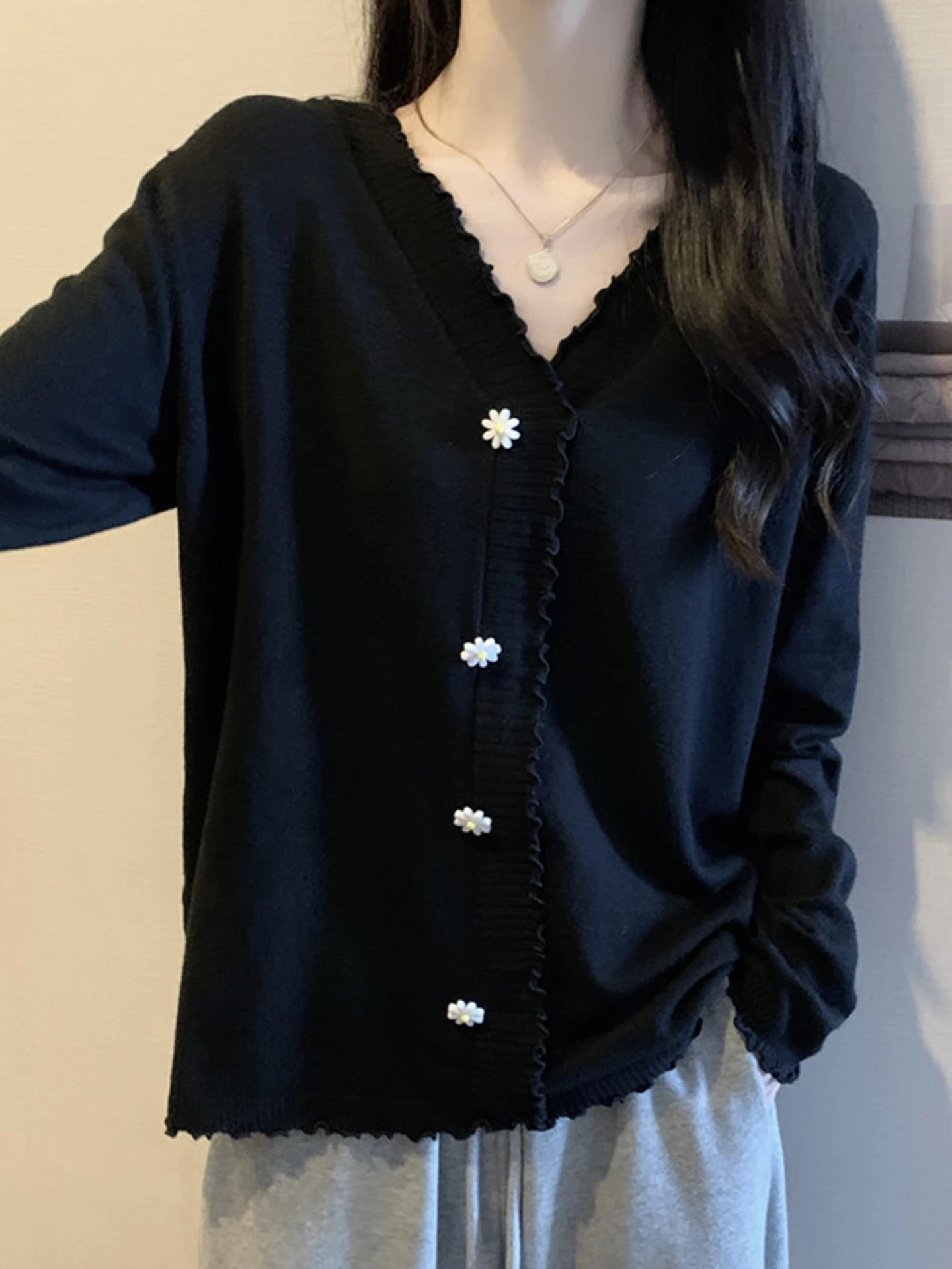 

Вязаный кардиган Bla V-Ne для женщин, ранняя весна, большие размеры, уникальный, премиум-класса, базовый топ с пуговицами на плечах