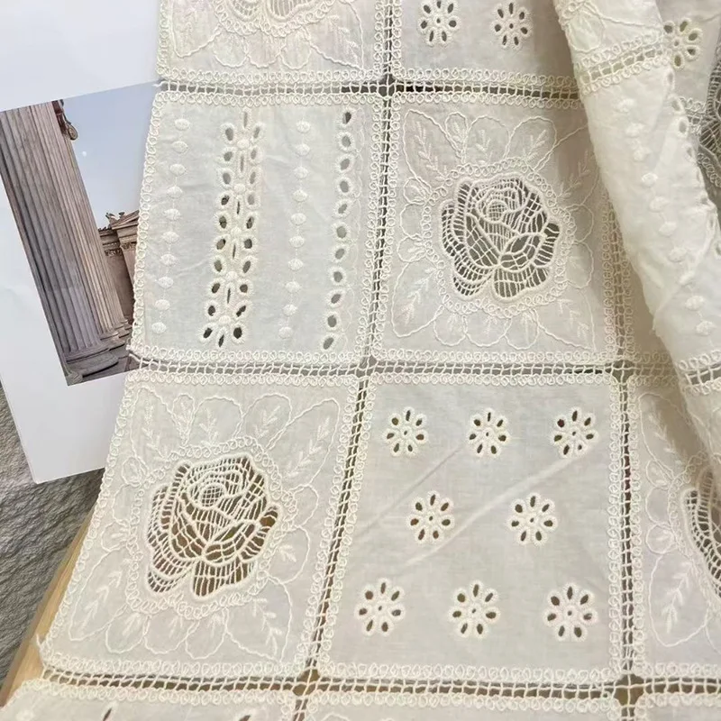 

Красивая бежевая полая кружевная сетка с вышивкой и цветочным принтом, полная хлопковая ткань для дизайнерской женской одежды своими руками, продается во дворе