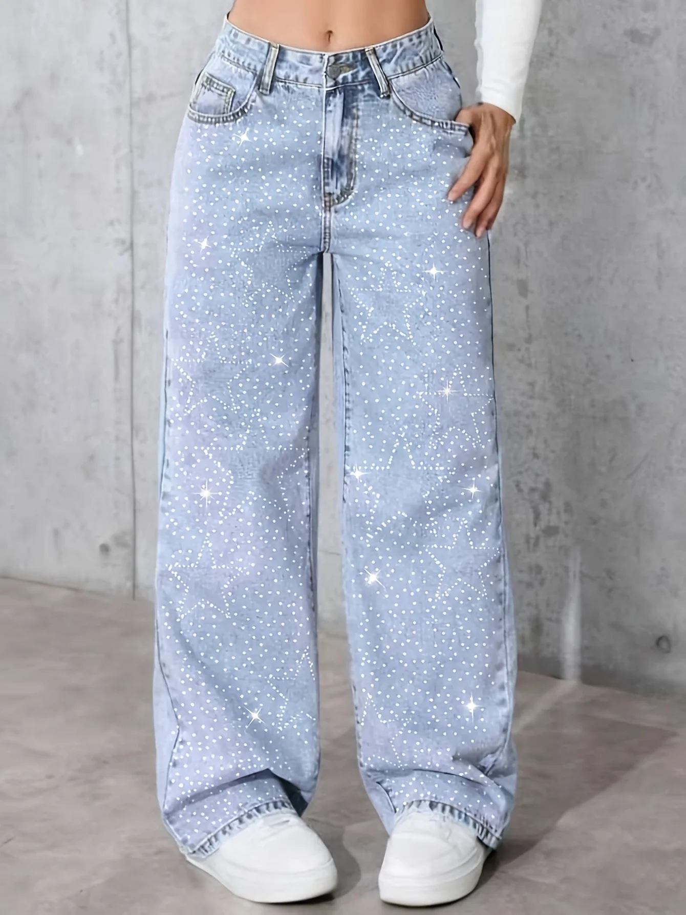 جينز نسائي أنيق وأنيق بطول كامل بتصميم نجمة وحجر الراين، لون أزرق شفاف، مناسب للاستخدام اليومي