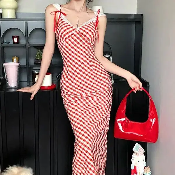 

Plaid Dress V-Neck Bow Tie French Red Women'S 2024 Summer Design Sweet Holiday Suspender Skirt Waist Long Skirt