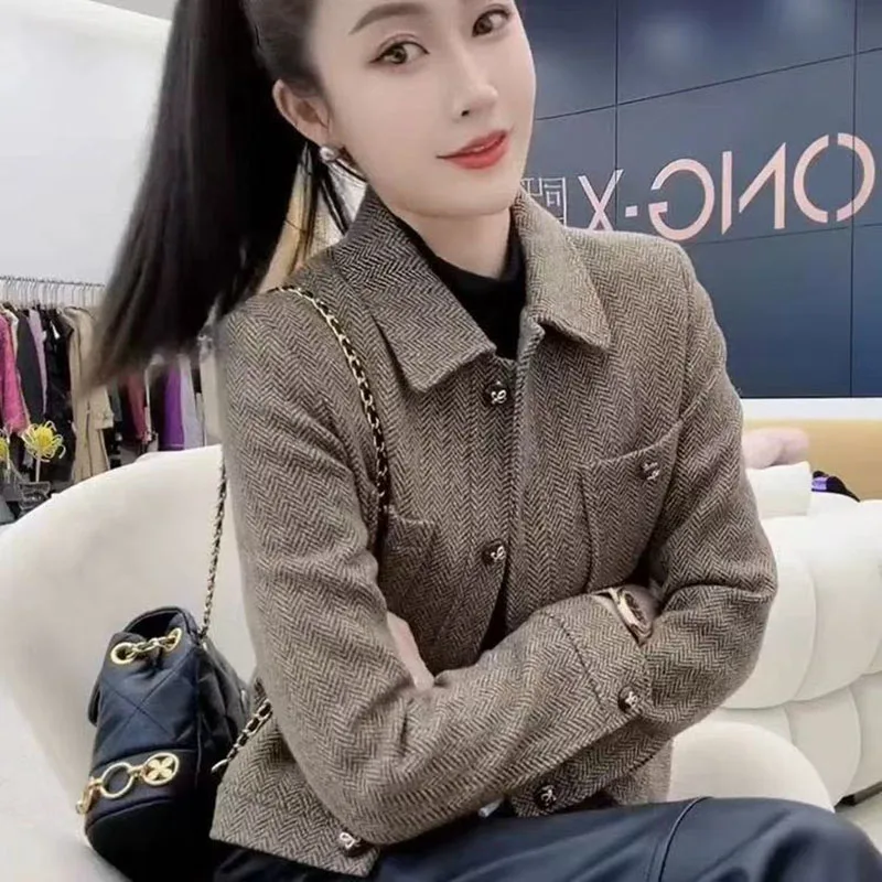 Xiaoxiangfeng معطف صوفي امرأة 2026 ربيع الخريف جديد سترة عالية الجودة مزاجه أبلى بدلة قصيرة ملابس علوية الإناث