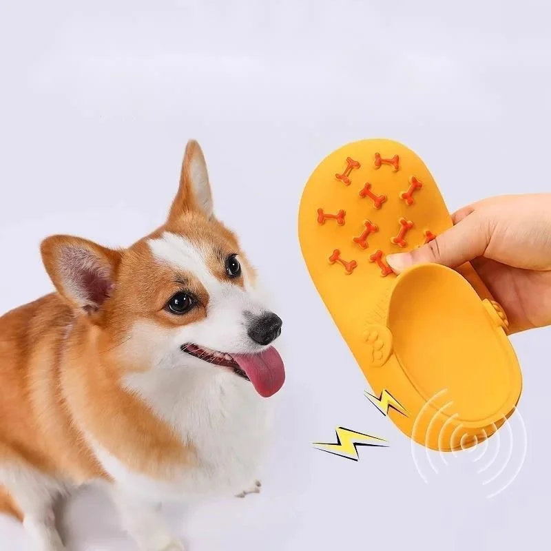 

Писклявые латексные тапочки, игрушка для собак, жевательная интерактивная игрушка для щенков, маленьких собак и больших пород, домашняя игра, обучение, обогащение, подарок