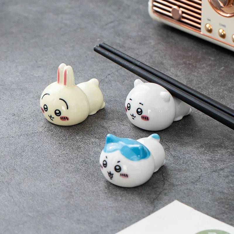 

Chiikawaed Creative Gift Ceramic Chopstick Rest Cute Animal Spinning Ceramic Ornament Home Decor Figurine Exquisite Decoration