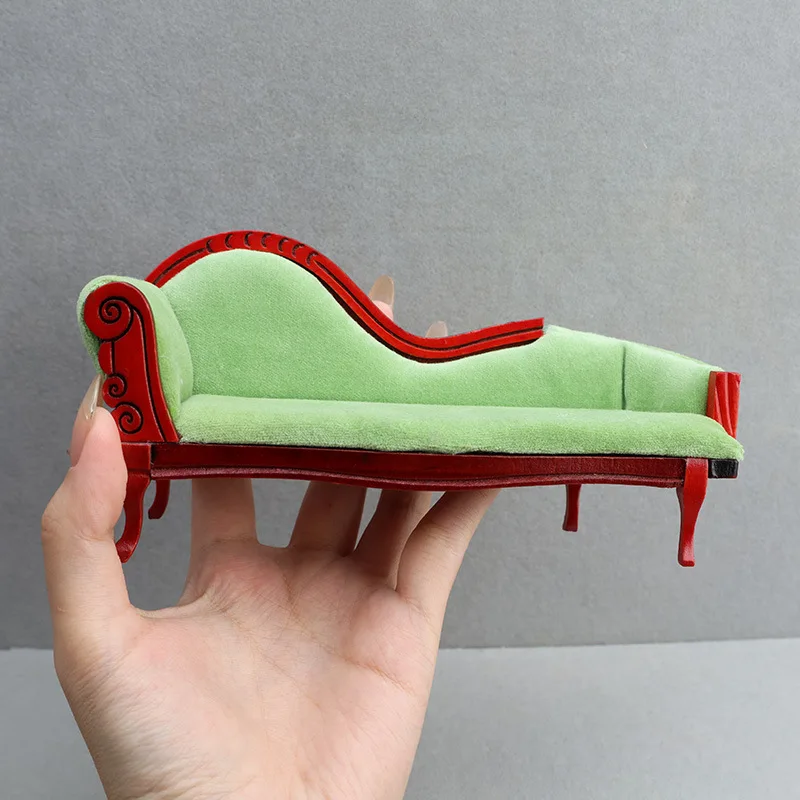 1:12 Figurina di casa delle bambole in miniatura Stile europeo Chaise Lounge Modello Accessori per casa delle bambole Scena creativa Casa da gioco Regali giocattolo