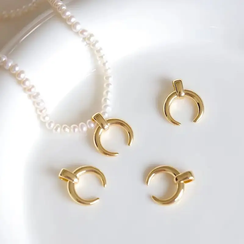 

14K Gold Color Glossy Ins European American Style Crescent Moon Necklace Pendant DIY Bracelet Handmade Charm Accessorie