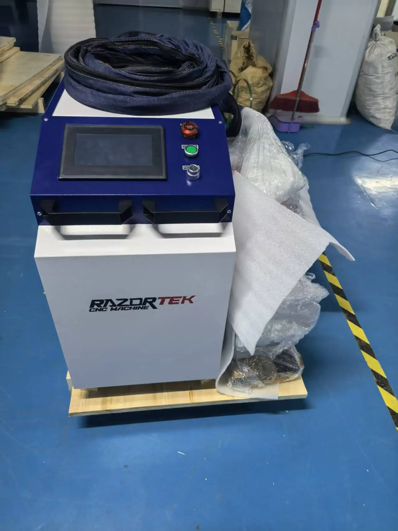 Handheld for Metal Steel Aluminum Raycus 1500W 2000W Fiber Laser Welding Machine