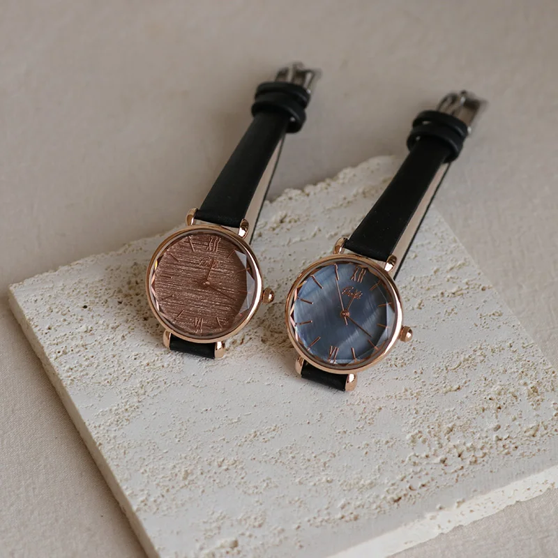 ساعة نسائية جديدة، عتيقة وأنيقة وبسيطة بمينا دائري وحزام كوارتز وحركة كوارتز ساعة يد عصرية هدية إبداعية للنساء.