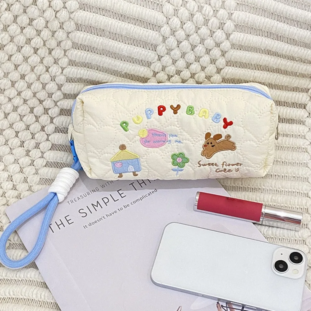 حقيبة أقلام رصاص الكلب الكرتون القلم حقيبة يد كبيرة الفاكهة مقلمة Ins تخزين حقيبة مستحضرات تجميل القرطاسية