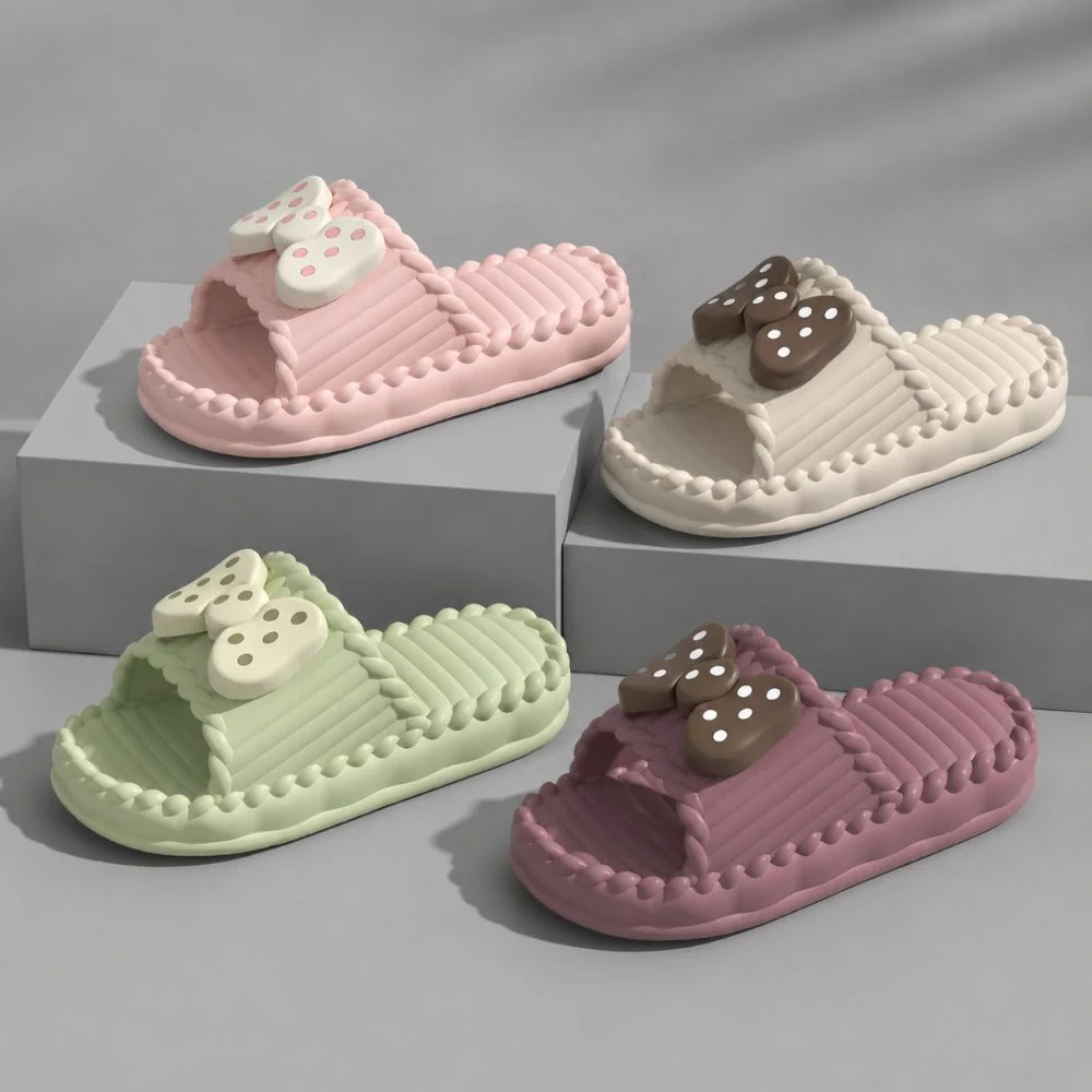 Niedliche PVC-Damen-Slipper mit Schleife, bequeme, rutschfeste Haussandalen, weiche Sohlen, leichte Badeslipper für den täglichen Gebrauch. – Detail 2
