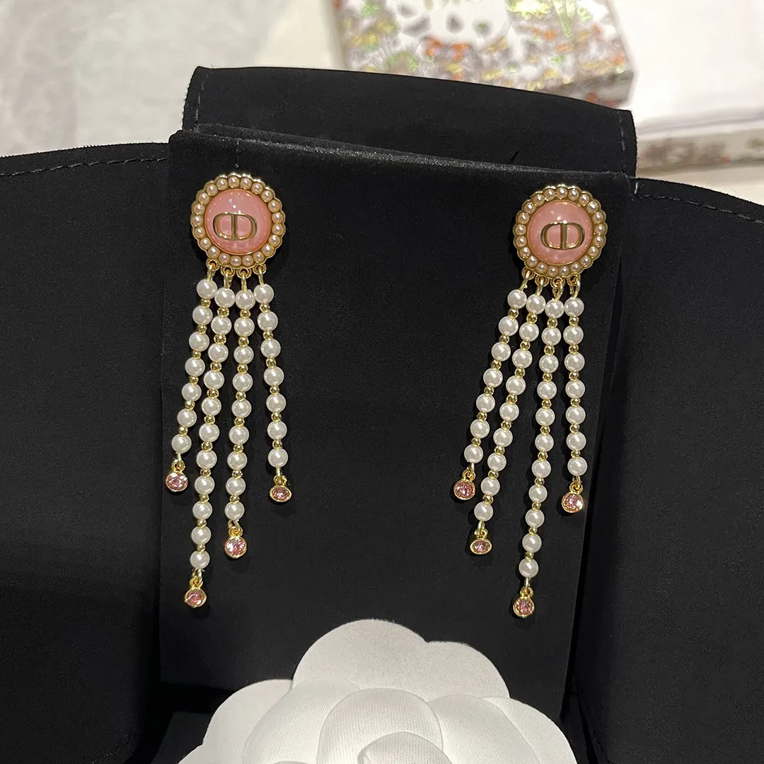 

Pink dopamine tassel long pearl earrings, women's round letter earrings, temperament earrings, earrings, earrings