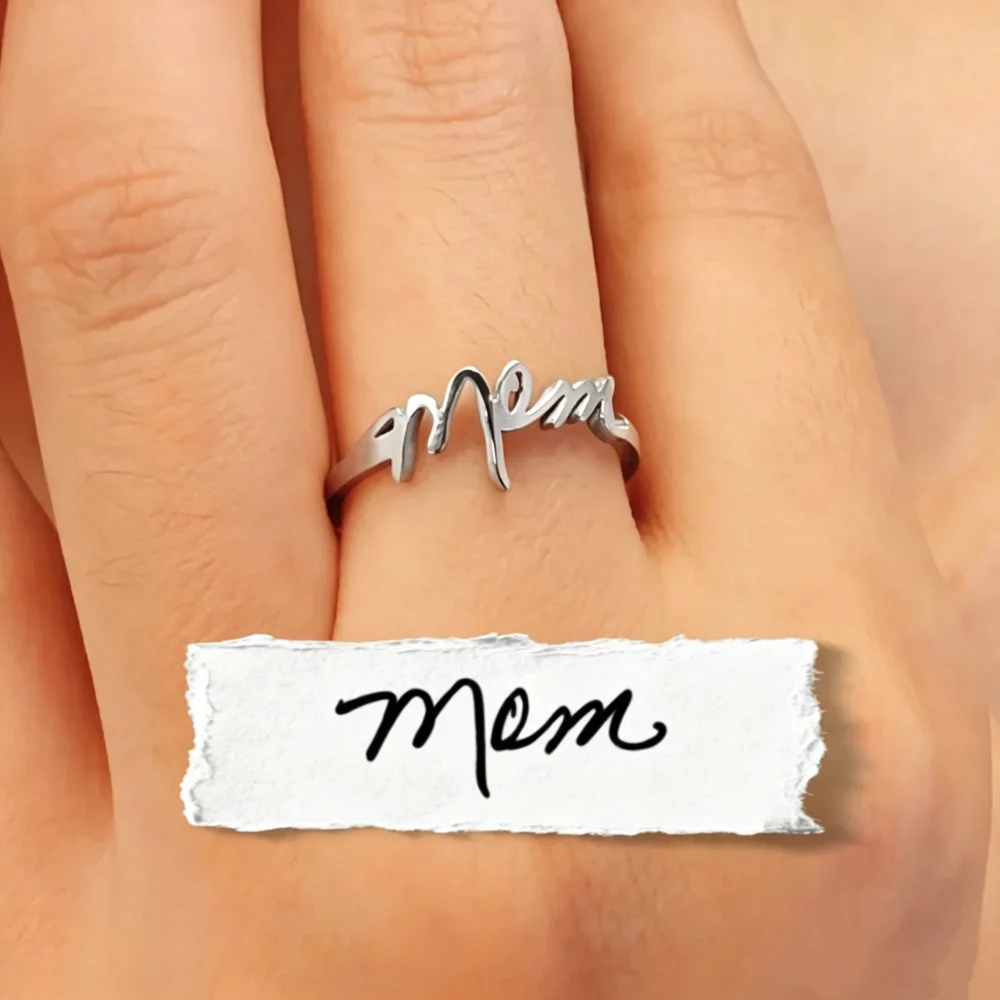 Custom Script Name Ring Person - đánh giá và giá Wedding Zone