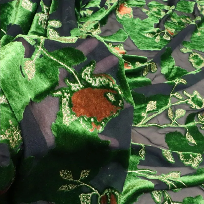 ผ้ากี่เพ้าคุณภาพสูงสำหรับชุดนอน ทำจากผ้ากำมะหยี่ลายยกดอกพิมพ์ลายปั๊มทองและเคลือบทอง