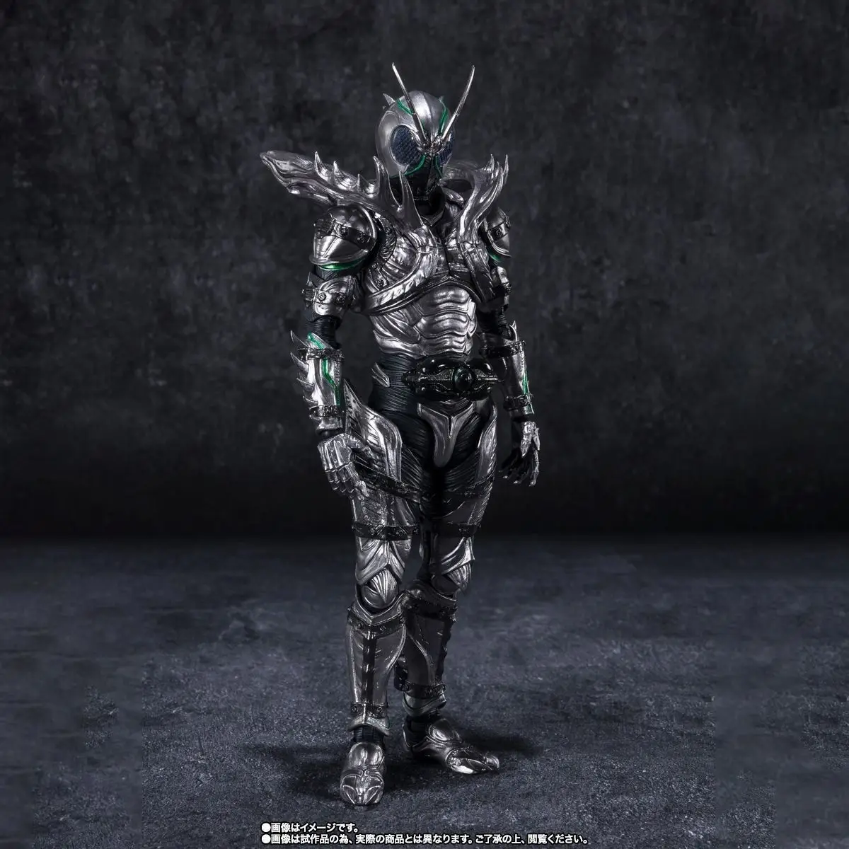

S.H.Figuarts Kamen Rider Shadowmoon from BLACK SUN New Theater Edition — шарнирная фигурка