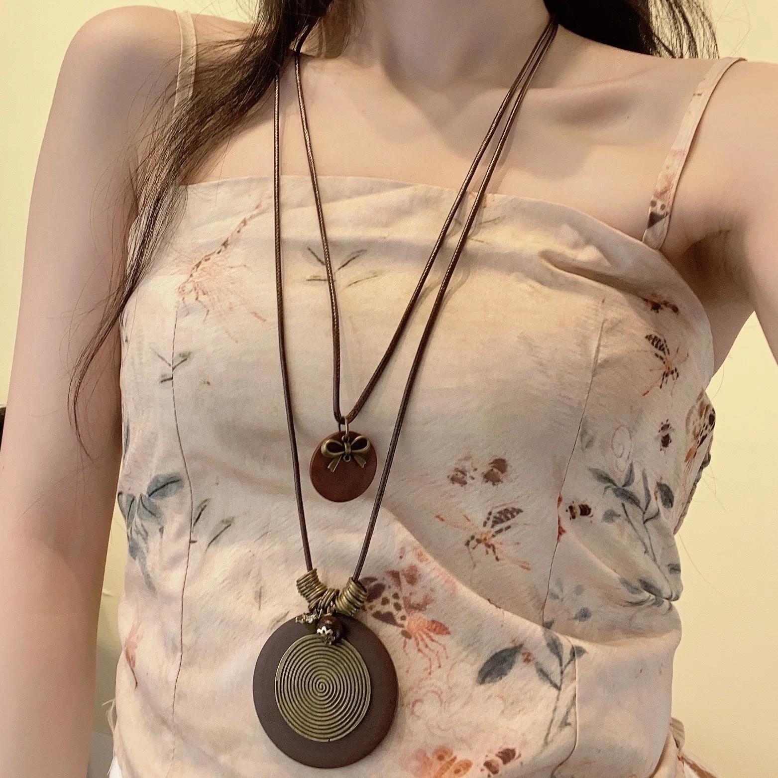 

Vintage Rope Chains With Big Pendants Necklace for Women Exaggerated Stone Wood Chain Fashion Chinese Style Jewelry Female Gift