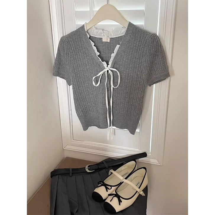 

Женская тонкая трикотажная футболка-кардиган Ballet Sweet с V-образным вырезом на пуговицах, стандартный крой