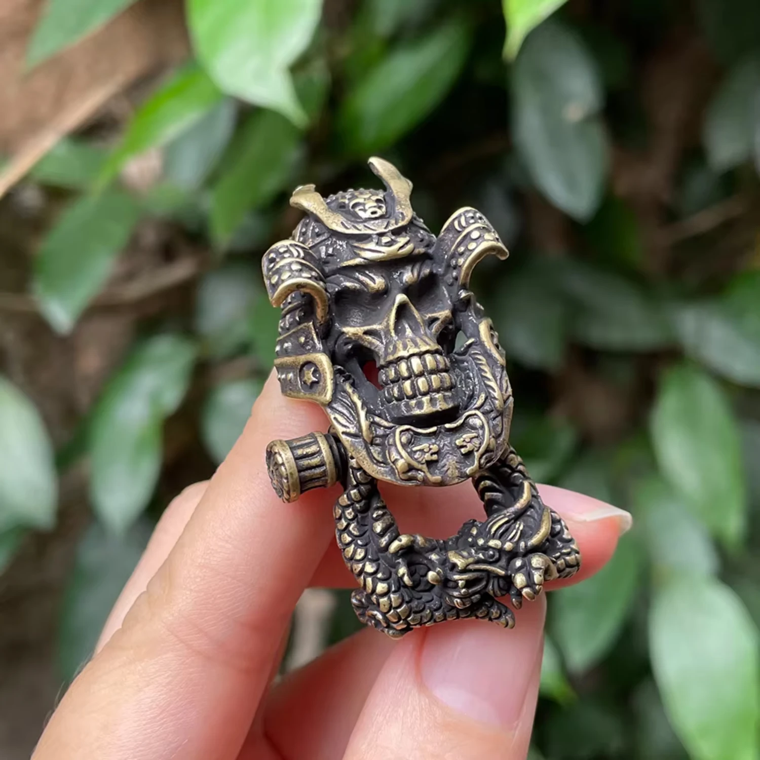 EDC アウトドアツール DIY アクセサリーブレスレット織りパラコード多機能バックル真鍮サムライアーマースカル/ドロップシッピング