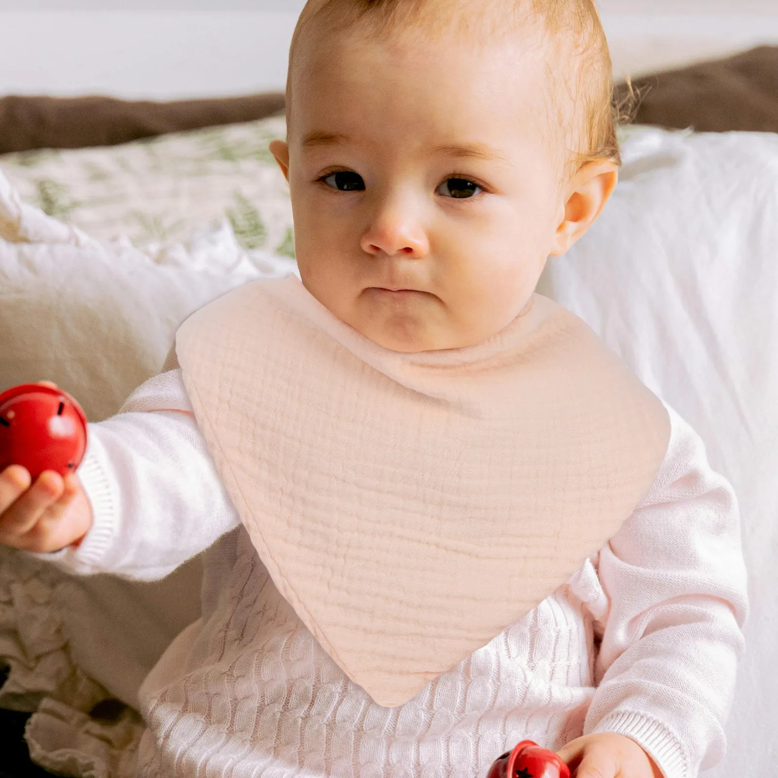 

2 шт. Премиальные хлопковые треугольные слюнявчики для младенцев (для девочек и мальчиков) с удобными кнопками-застежками