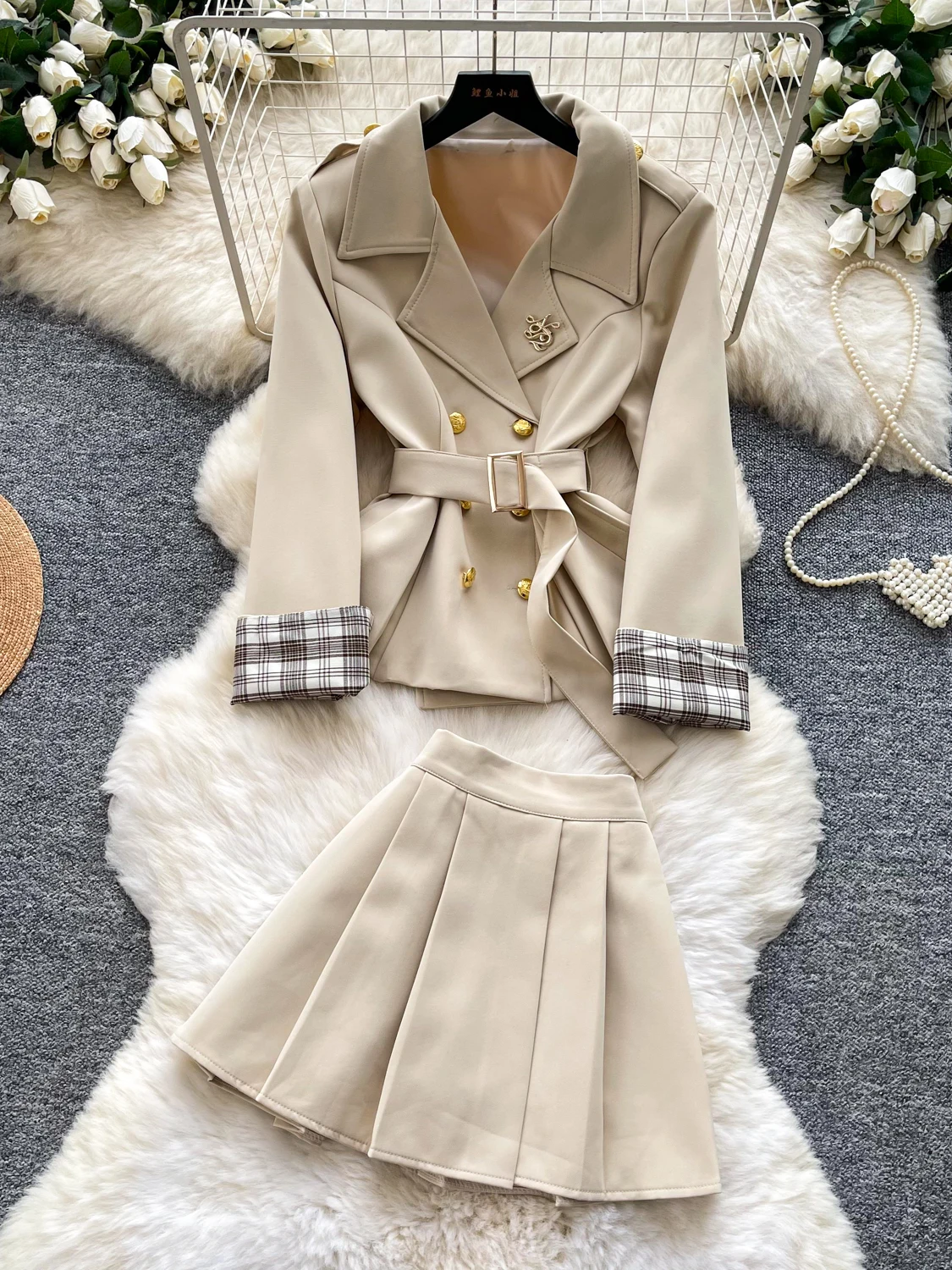 Korean College Style Belted Waist Double Row Button Skirt Set Women's Autumn High Fashion Sense Fashion Set Long Sleeve Regul...