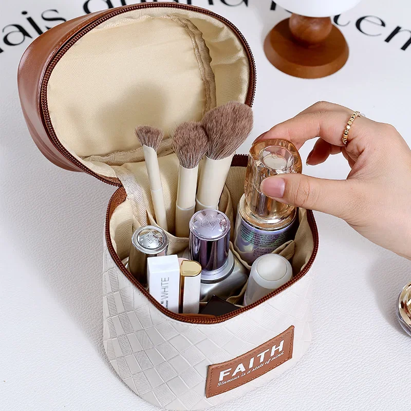 Bolsa de armazenamento de cosméticos à prova d'água PU com bolsa de higiene multifuncional portátil de grande capacidade para viagem atacado