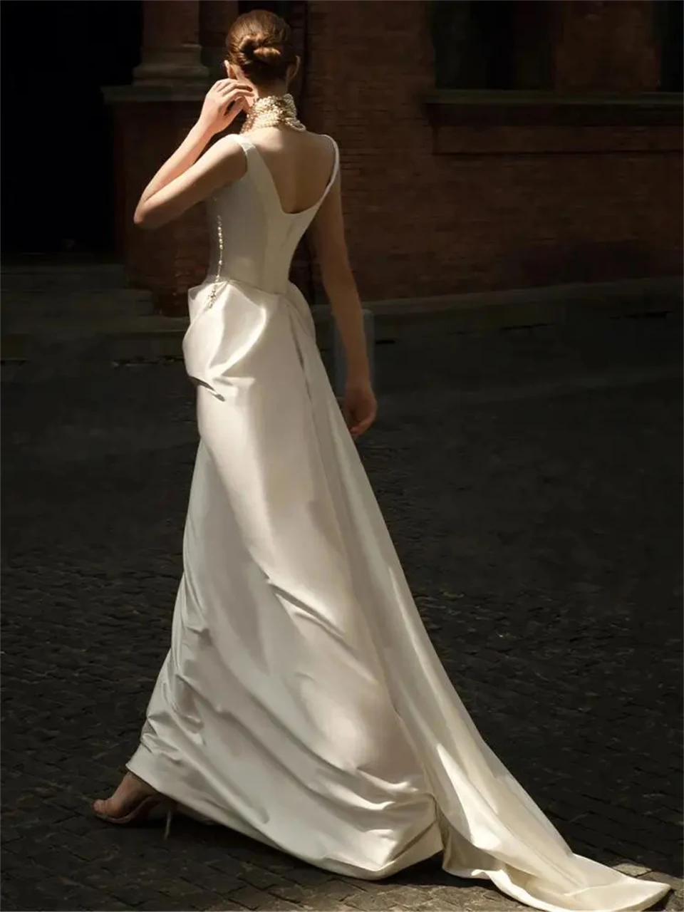 Robe de Mariée en Satin Personnalisée, Simple, Col Carré, Bretelles Spaghetti, Charmante, Ligne A, Train Court, Quelle que soit la Soirée, 2025