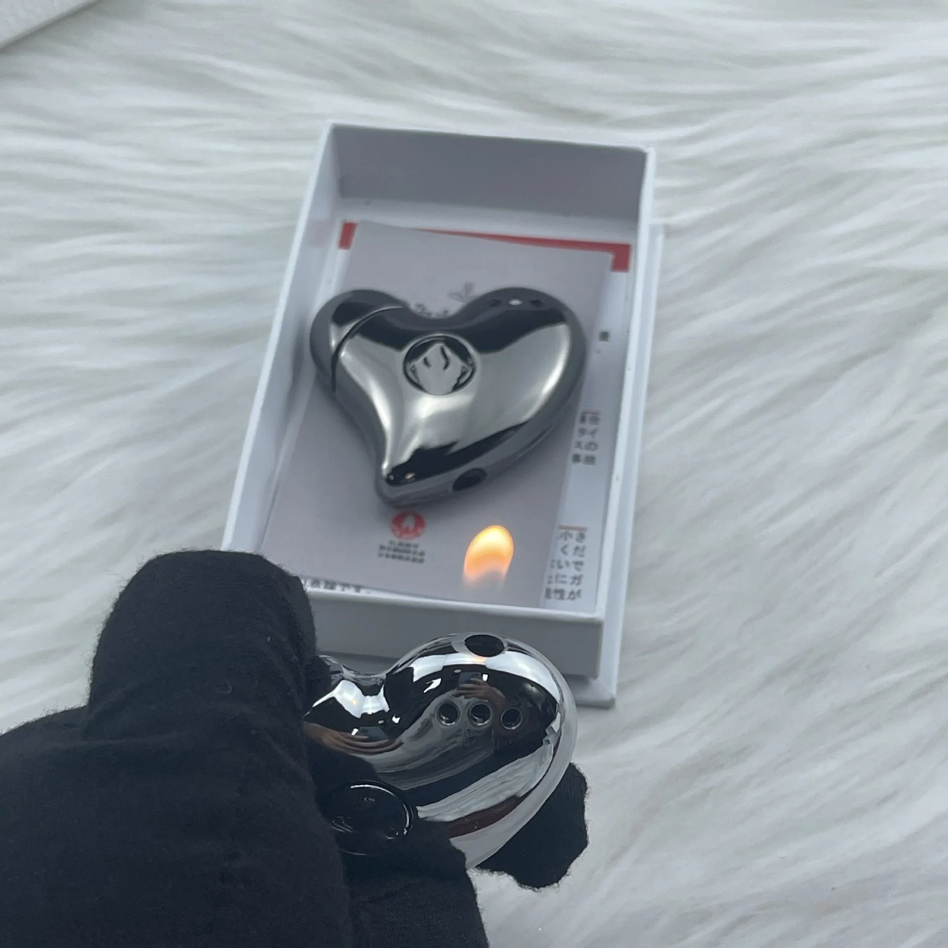 

High-Quality Alloy Metal Inflatable Lighter - Luxury Love-Shaped Personalized Design Portable Romantic Gift for Men & Women